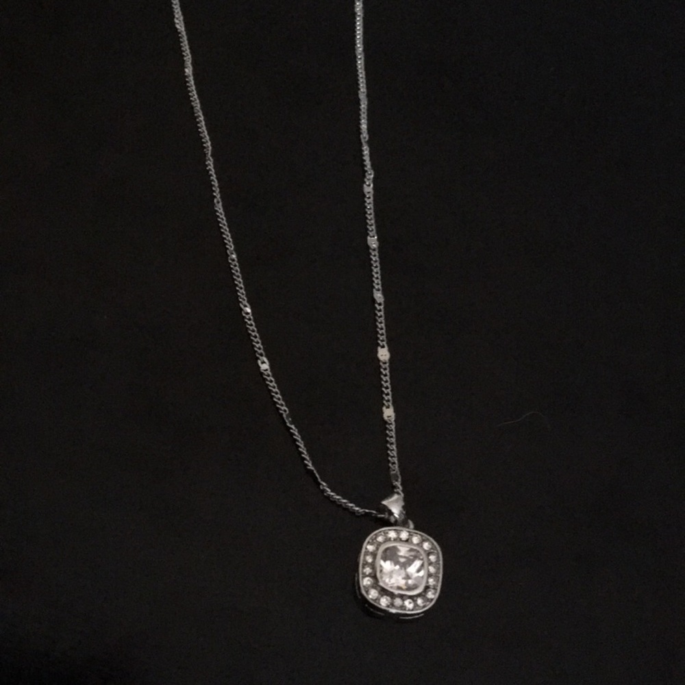 Short chain necklace